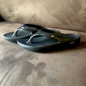 Brand New OOFOS OOlala Sandal